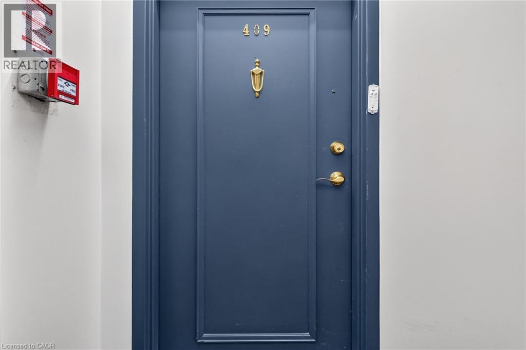 #409 10 JOHN Street W - 5