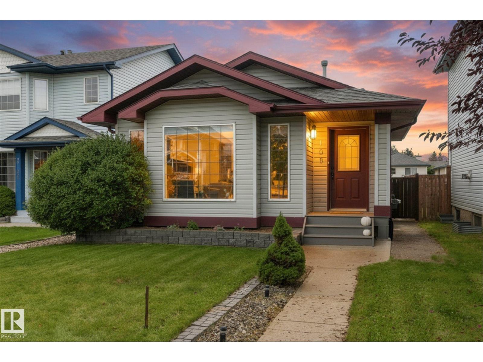 2109 37 AV NW - 1
