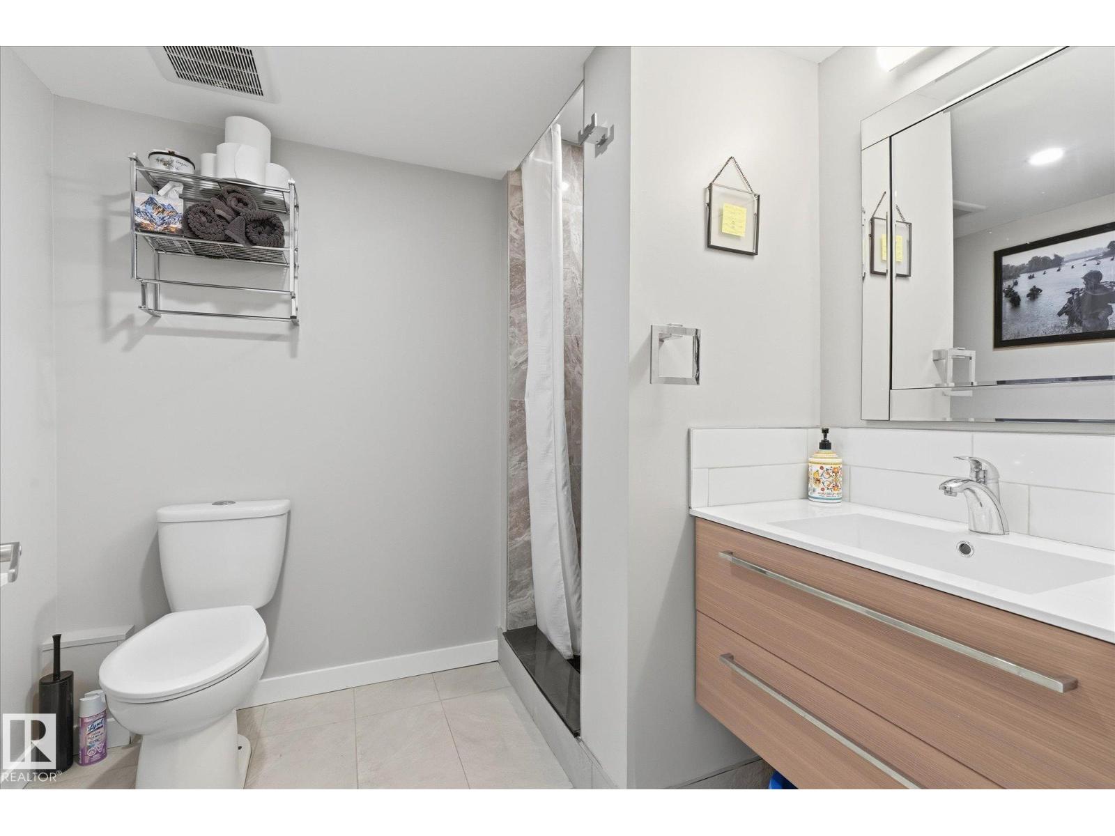 2109 37 AV NW - 34