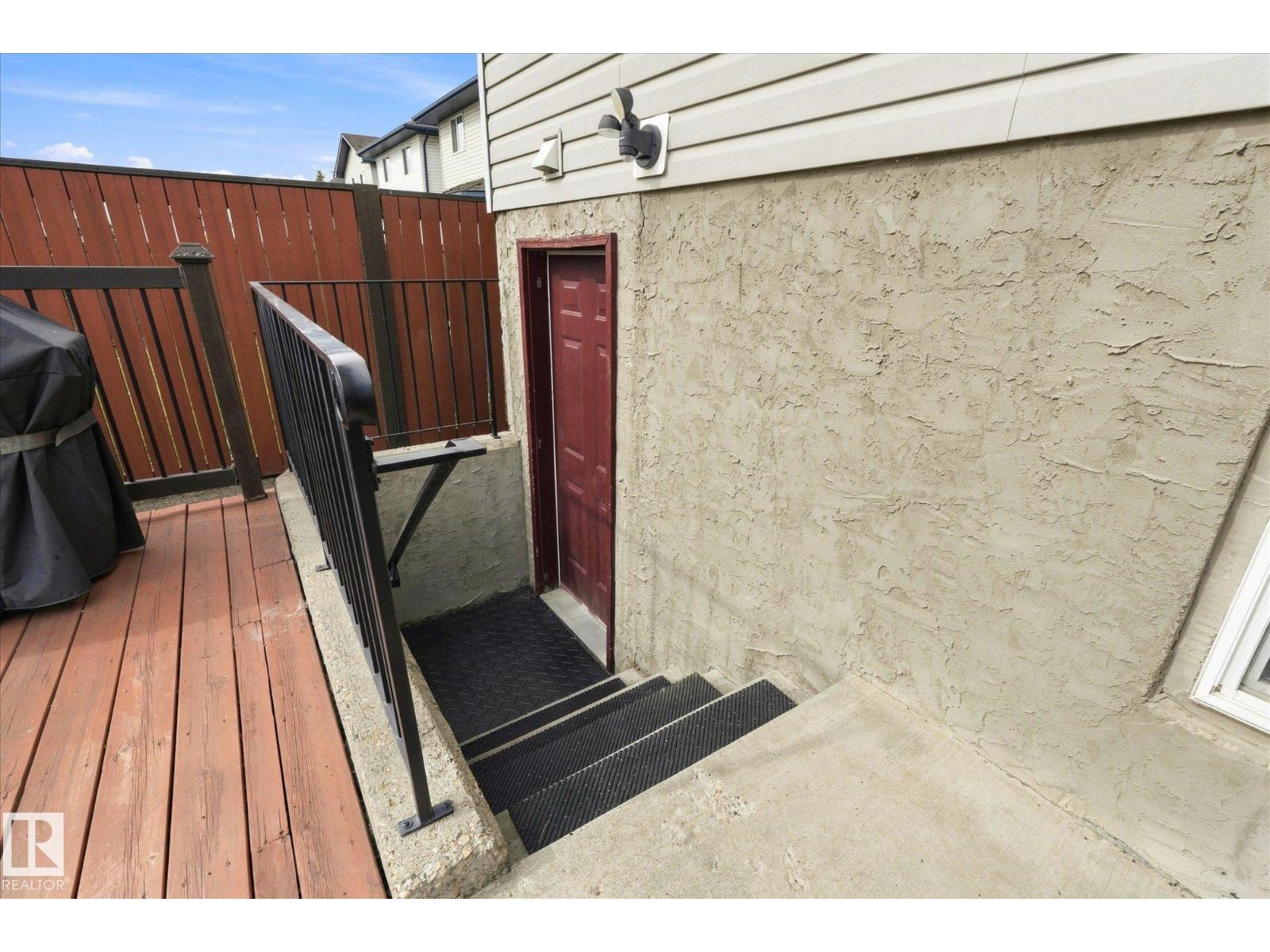 2109 37 AV NW - 43