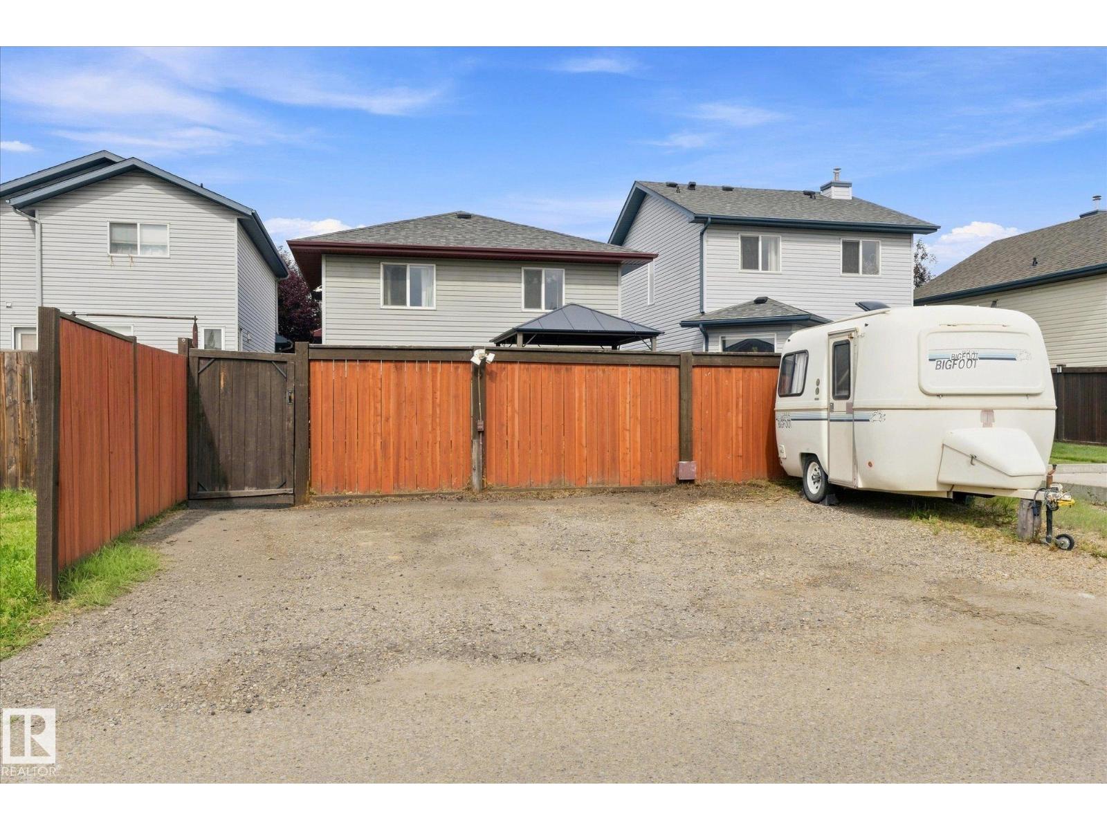 2109 37 AV NW - 45