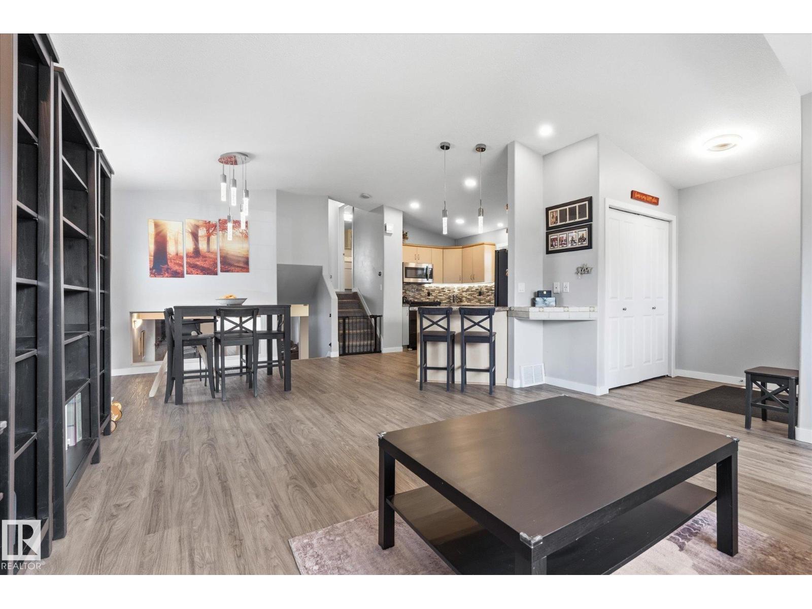 2109 37 AV NW - 6