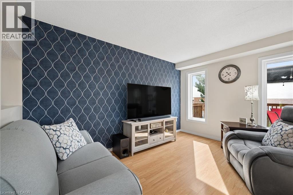 67 APPLE TREE Drive, Kitchener — photo 9