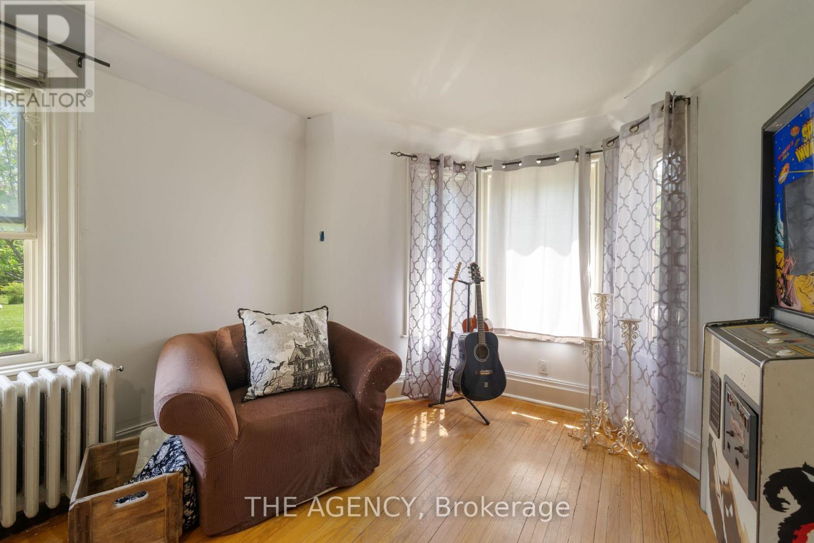 310 RIDOUT STREET - 7