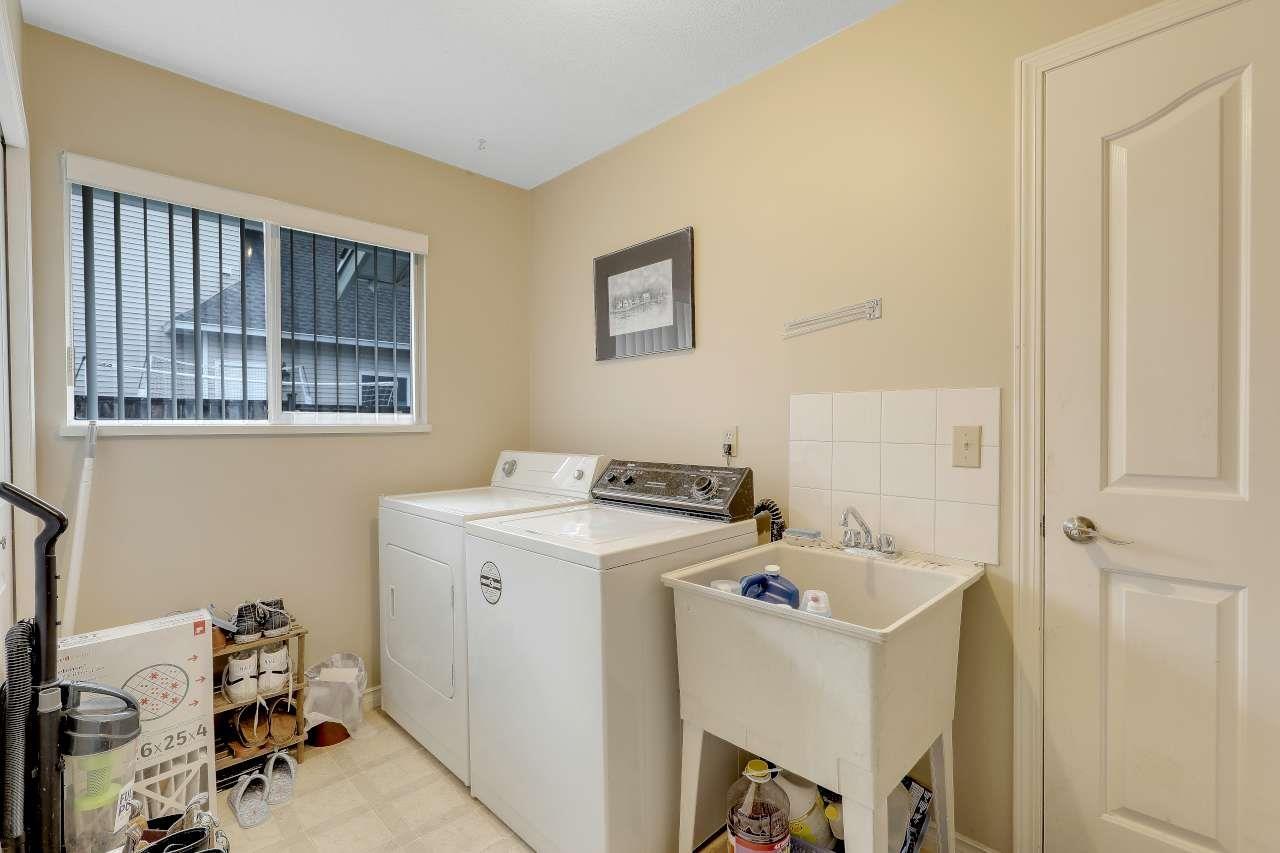 Photo of 15870 95 AVENUE 29