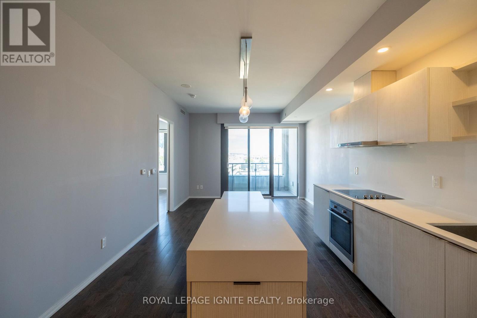 #605 12 BONNYCASTLE STREET NE - 1