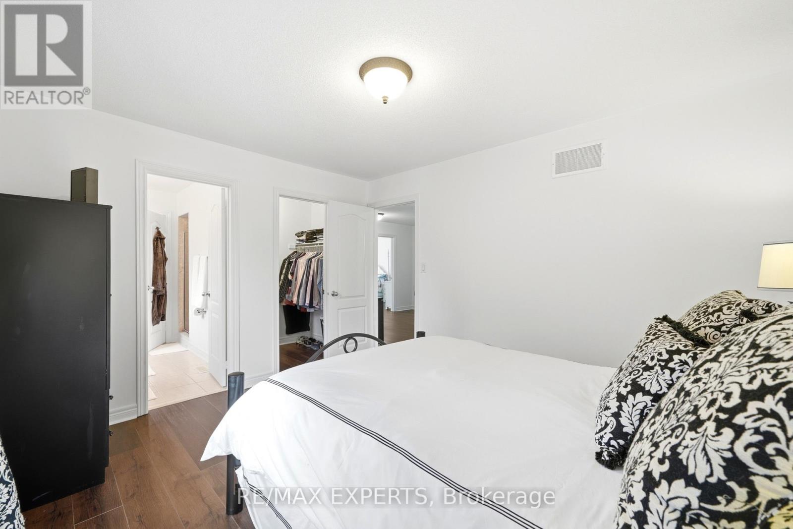 18 VISTA DRIVE - Image 35