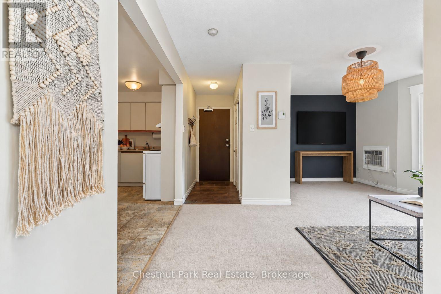 #302 661 CEDAR LANE - 1