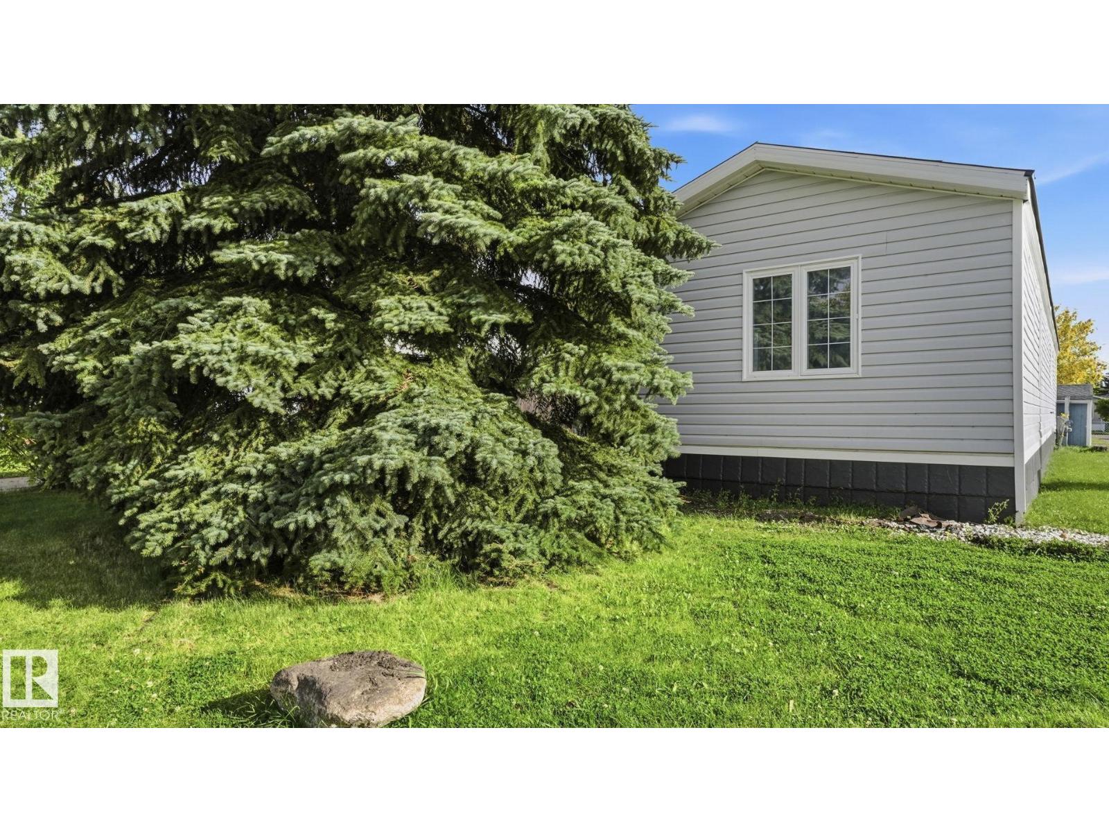 1035 Lakeland CR NW - 1
