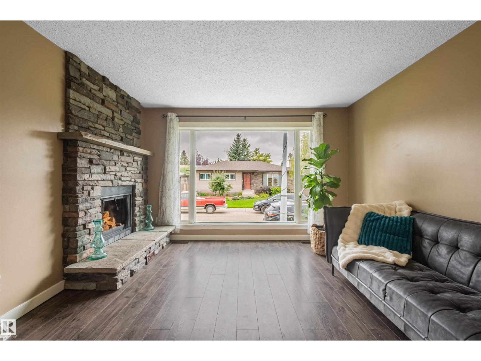 19 WESTLAKE DR - 7
