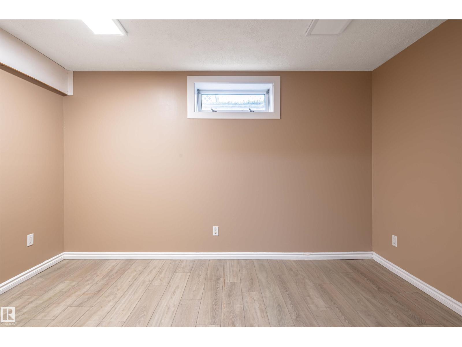 19 WESTLAKE DR - 53
