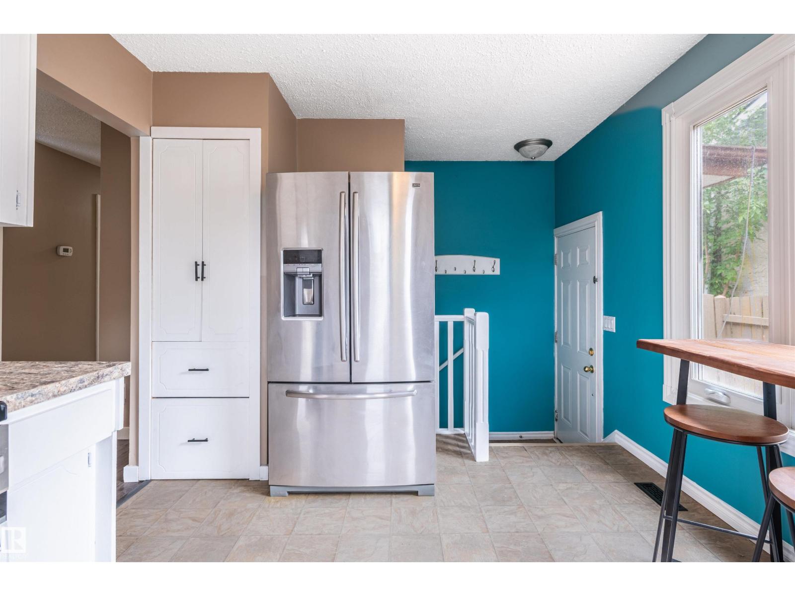 19 WESTLAKE DR - 37