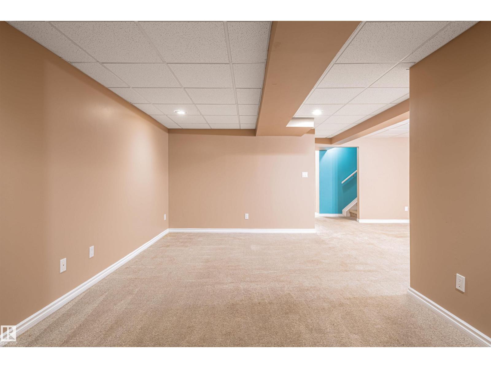 19 WESTLAKE DR - 46