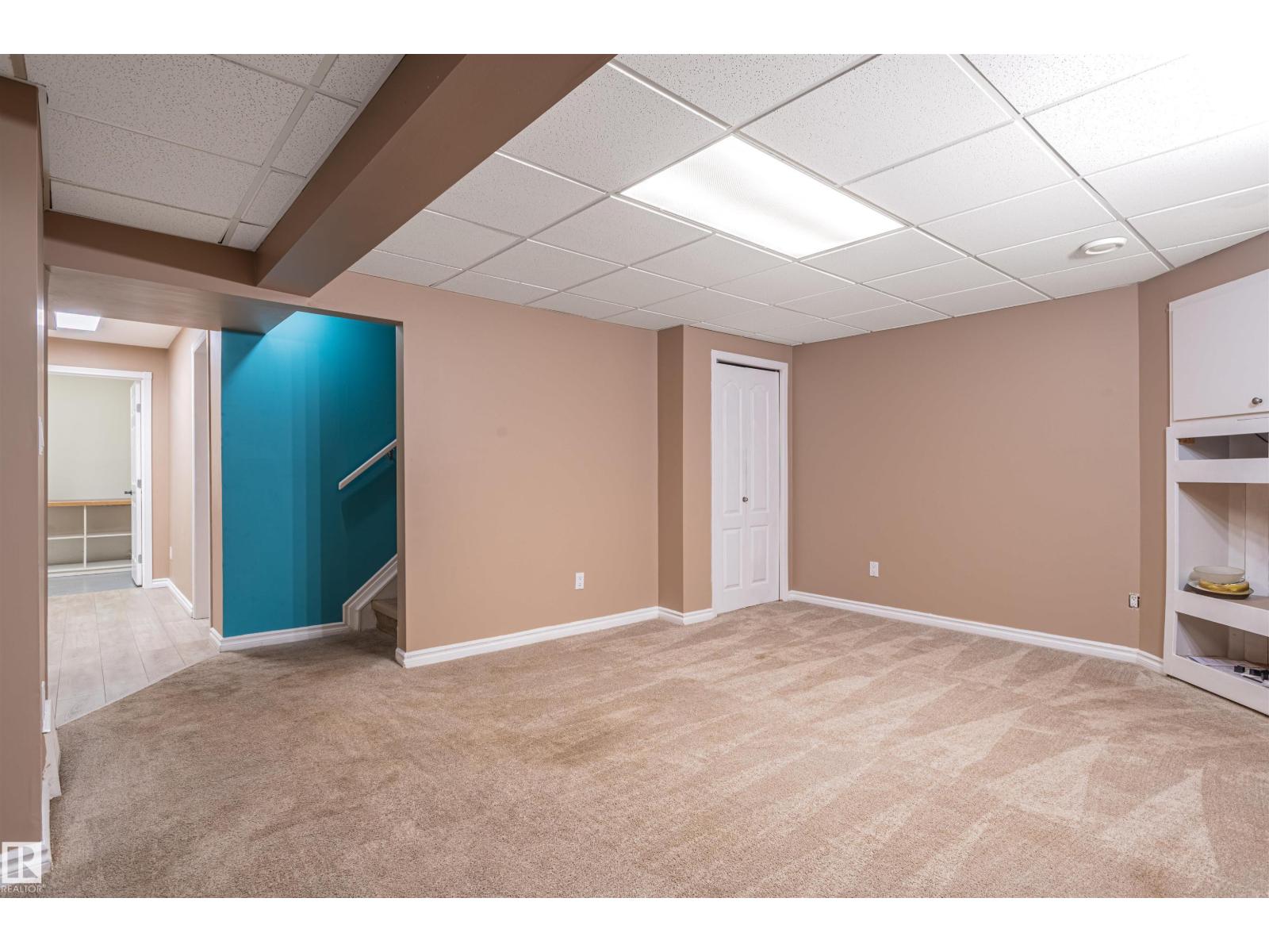 19 WESTLAKE DR - 47