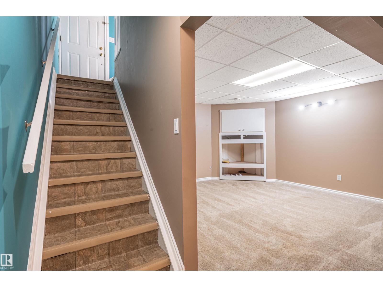 19 WESTLAKE DR - 38