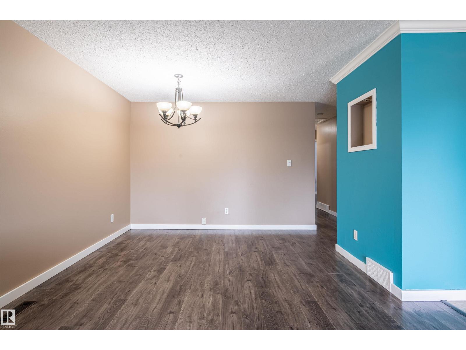 19 WESTLAKE DR - 13