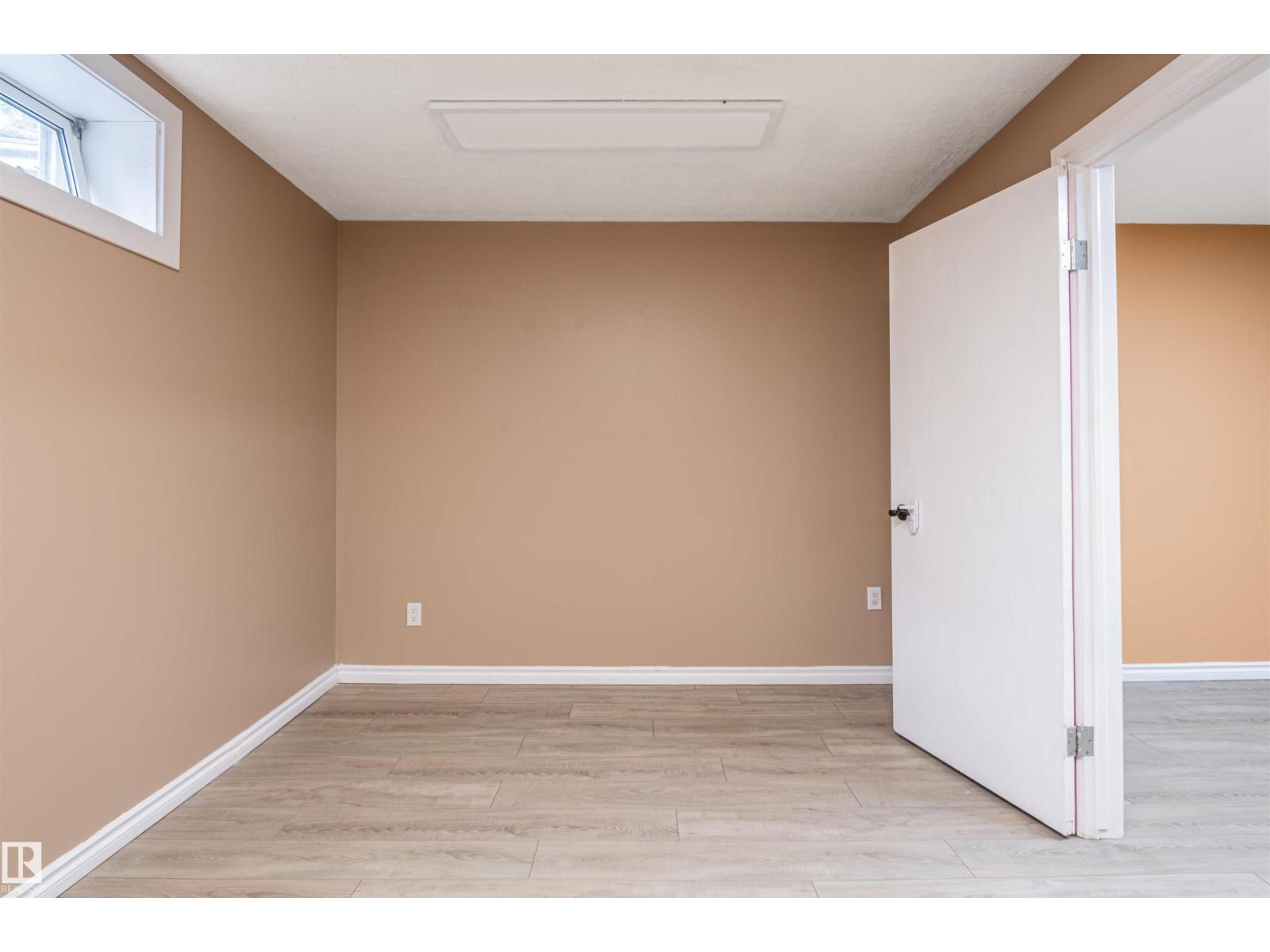 19 WESTLAKE DR - 55