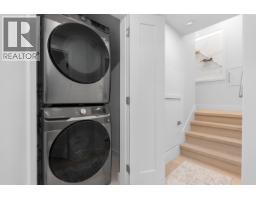 A 3672 W 1st Avenue, Vancouver, BC V6R1H2 Photo 26