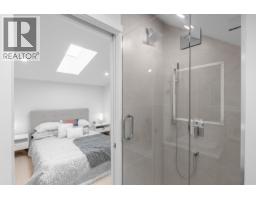 A 3672 W 1st Avenue, Vancouver, BC V6R1H2 Photo 13