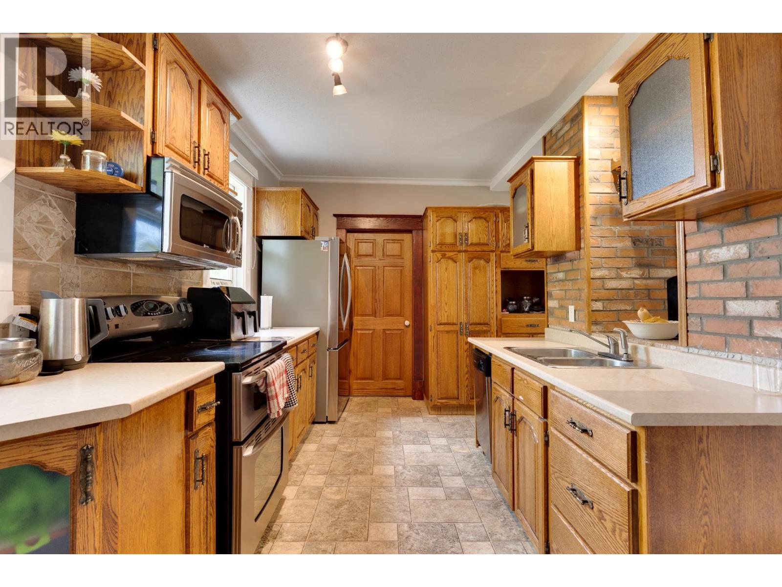 1488 GORSE STREET - 6