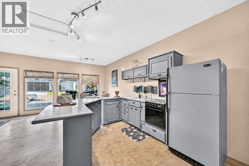 159 Fresno Place NE - 16
