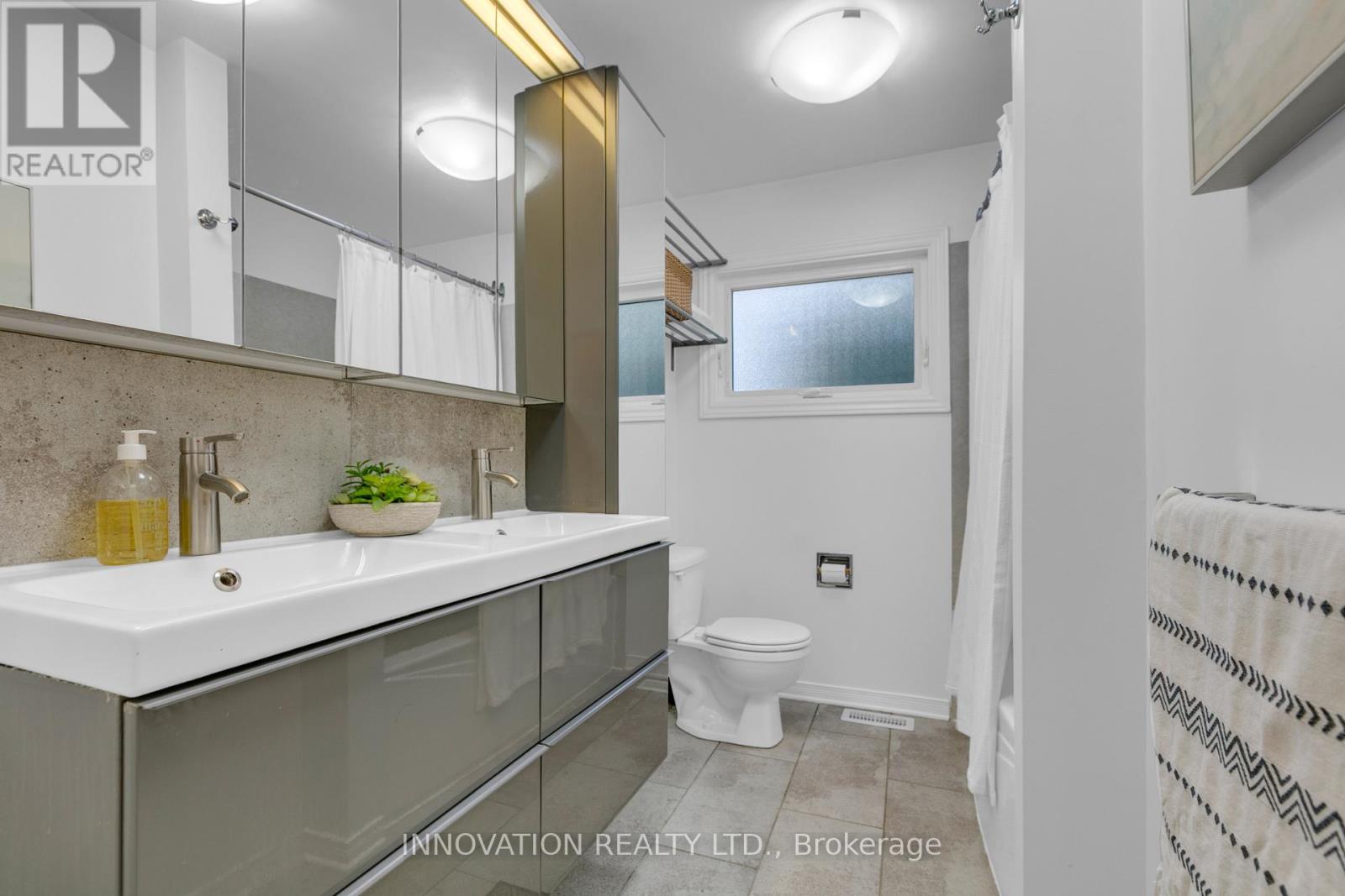 3 Bed, 2 Bath House for Sale in Ottawa – 2364 JEFFERSON STREET, Ottawa – MLS# X13769912 - Image 12