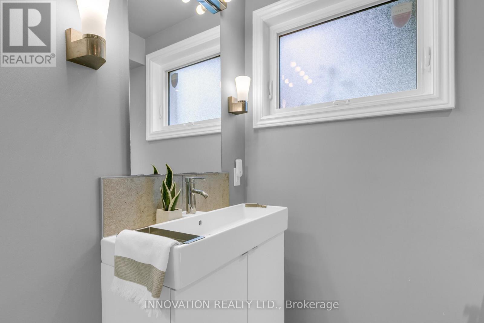 3 Bed, 2 Bath House for Sale in Ottawa – 2364 JEFFERSON STREET, Ottawa – MLS# X13769912 - Image 18