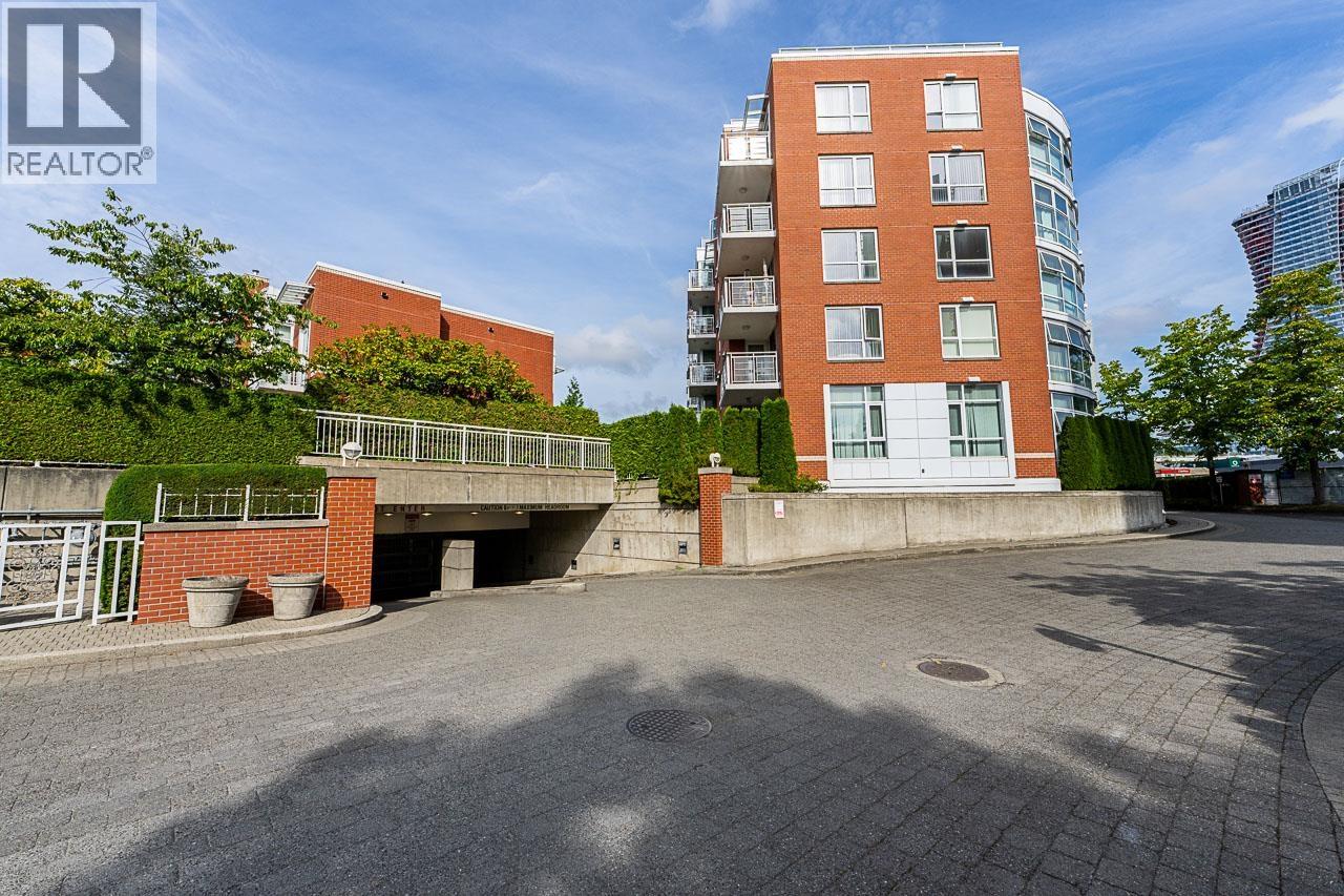 405 688 FAIRCHILD ROAD, Vancouver — photo 3