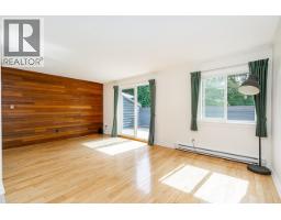 8328 Aspenwood Place, Burnaby, BC V5A3V3 Photo 10