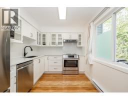 8328 Aspenwood Place, Burnaby, BC V5A3V3 Photo 13