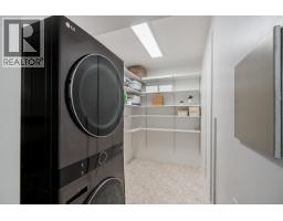 8328 Aspenwood Place, Burnaby, BC V5A3V3 Photo 36