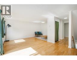 8328 Aspenwood Place, Burnaby, BC V5A3V3 Photo 6