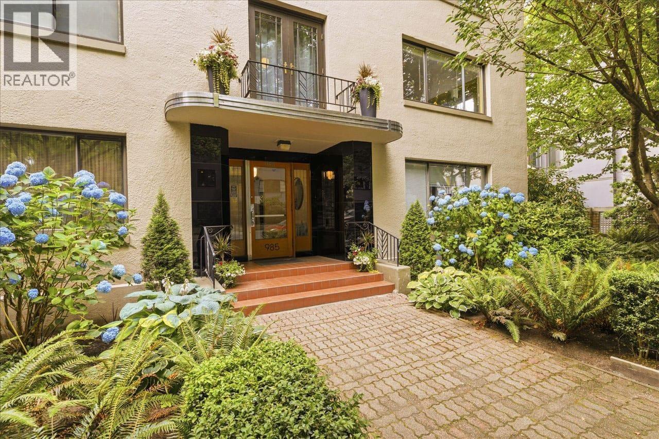 6 985 JERVIS STREET, Vancouver — photo 3