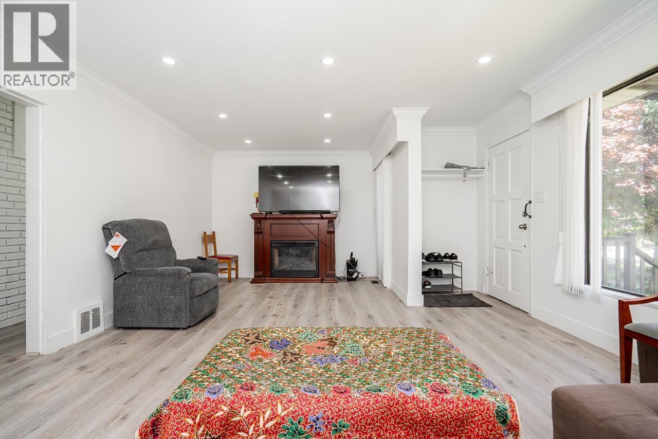 730 COLBORNE STREET, New Westminster — photo 3