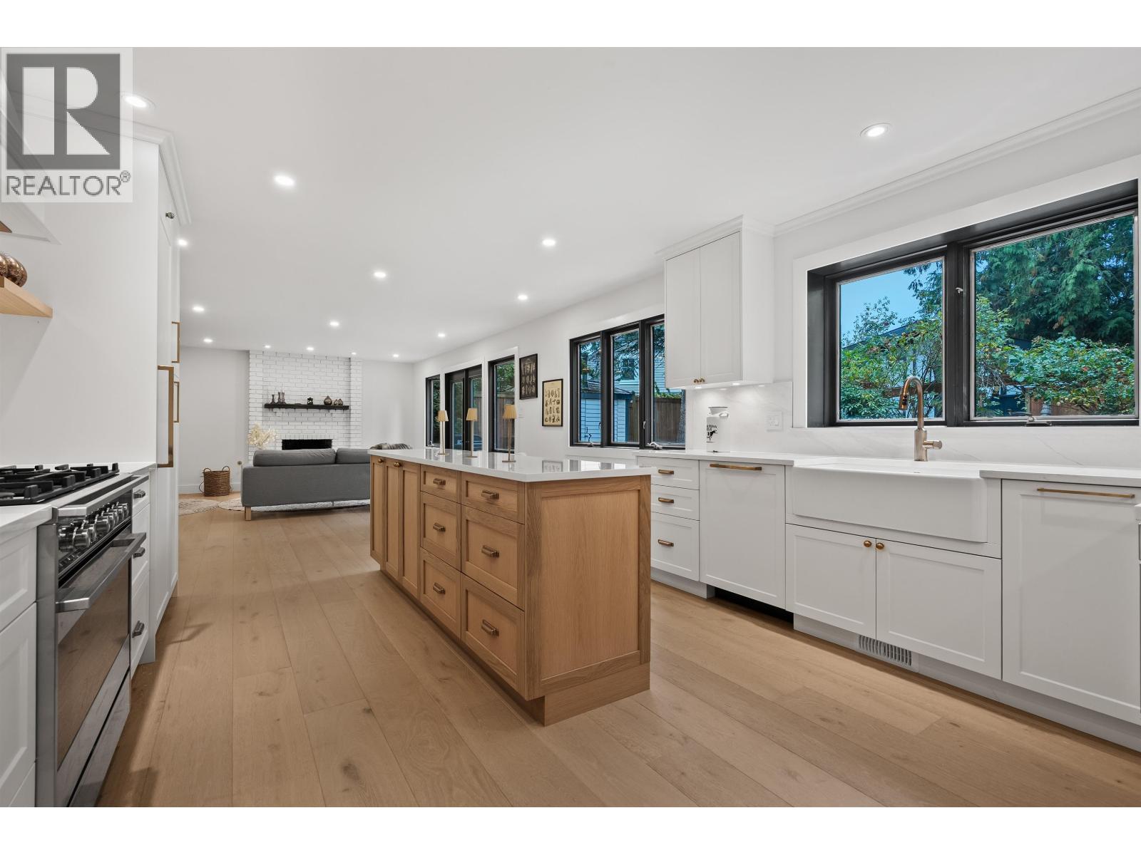 5155 ALDERFEILD PLACE, West Vancouver