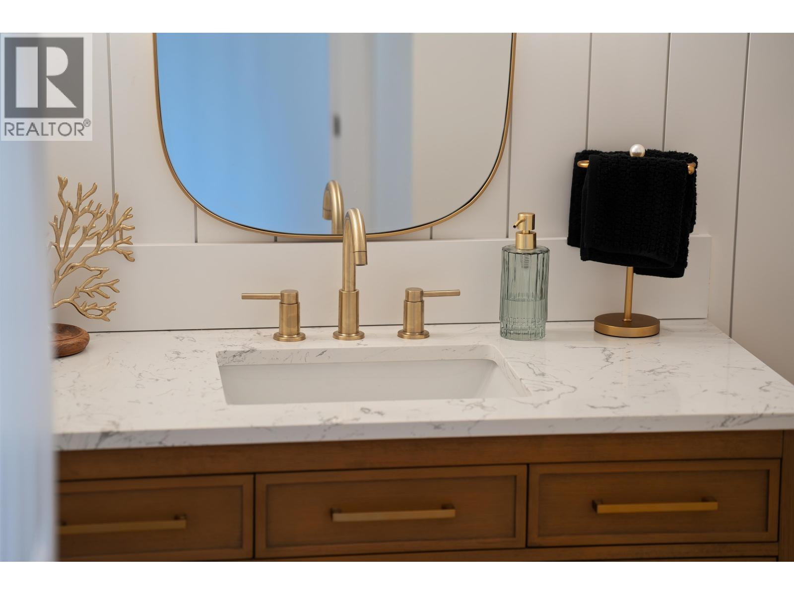 5155 ALDERFEILD PLACE, West Vancouver