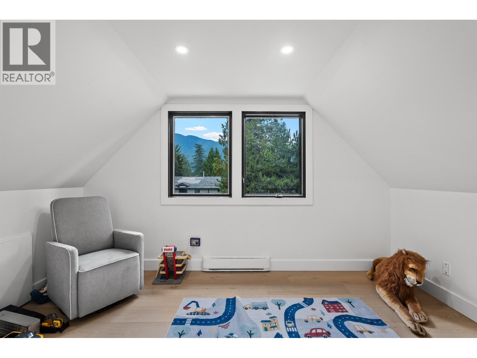 5155 ALDERFEILD PLACE, West Vancouver