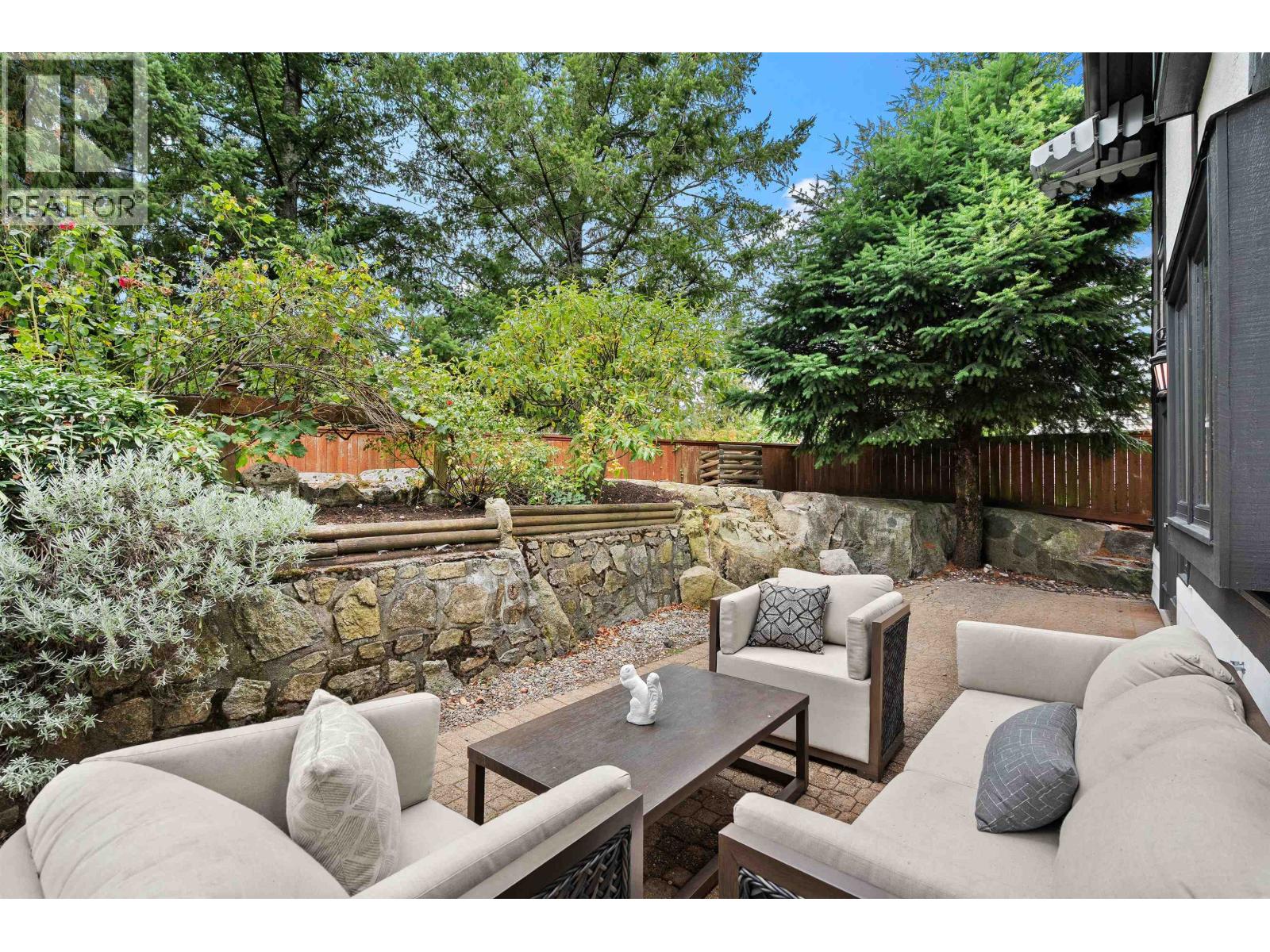 5155 ALDERFEILD PLACE, West Vancouver