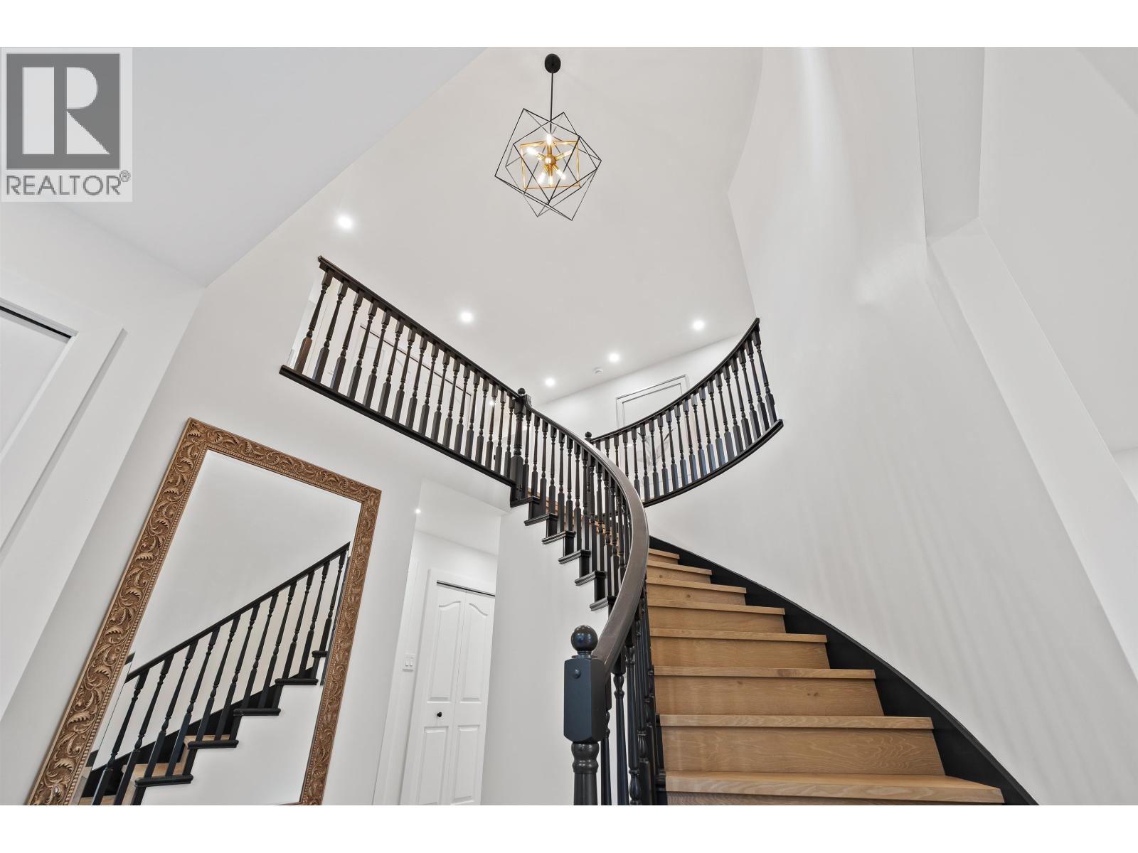 5155 ALDERFEILD PLACE, West Vancouver
