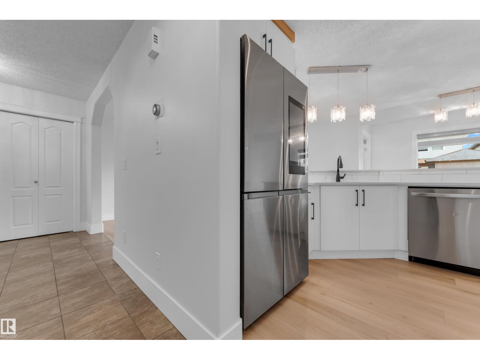 3003 25 AV NW - Image 16