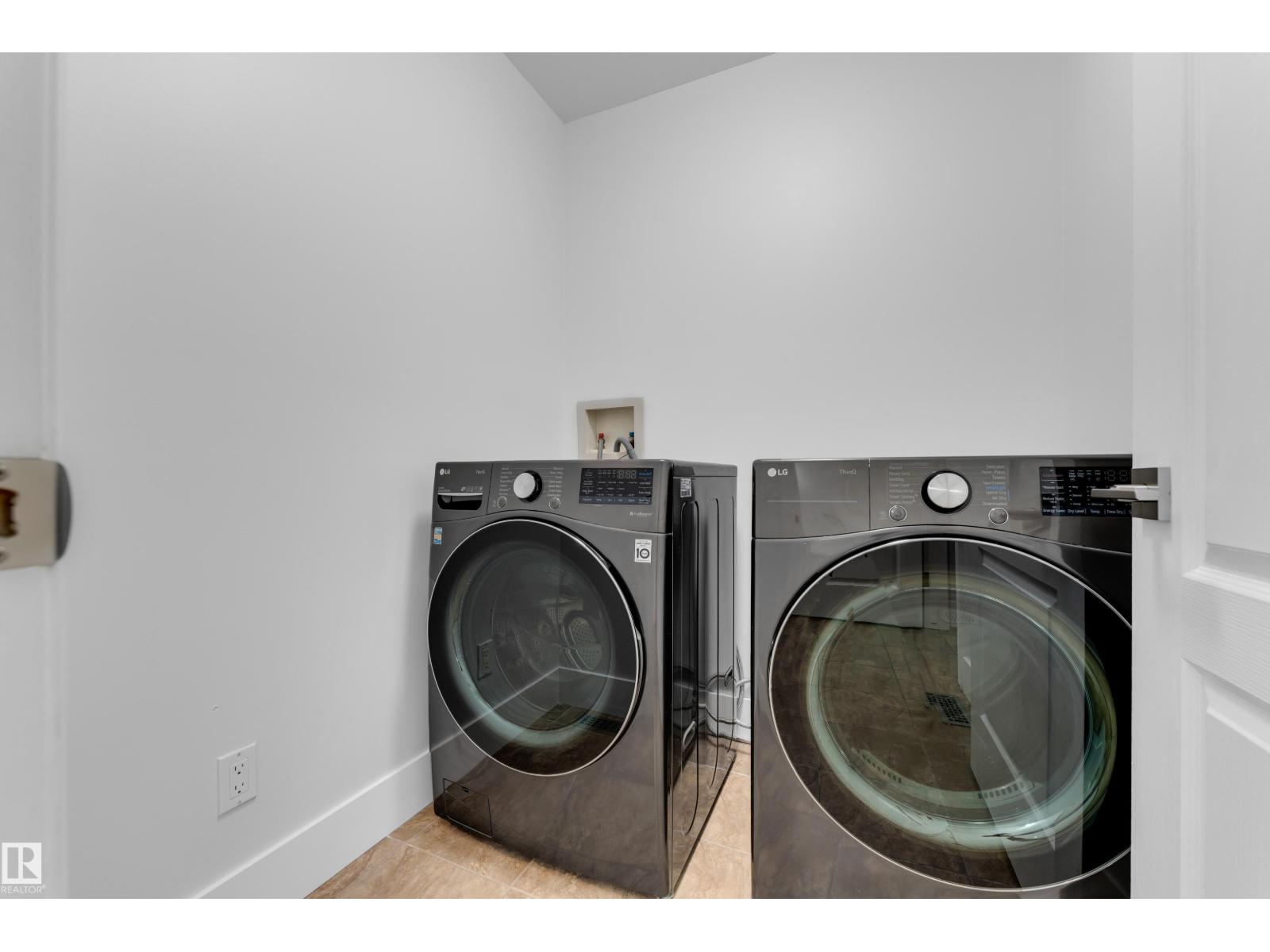 3003 25 AV NW - 18