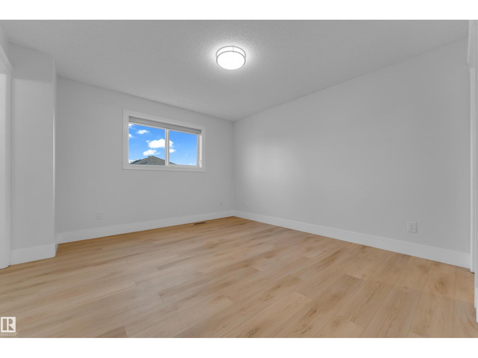 3003 25 AV NW - 24