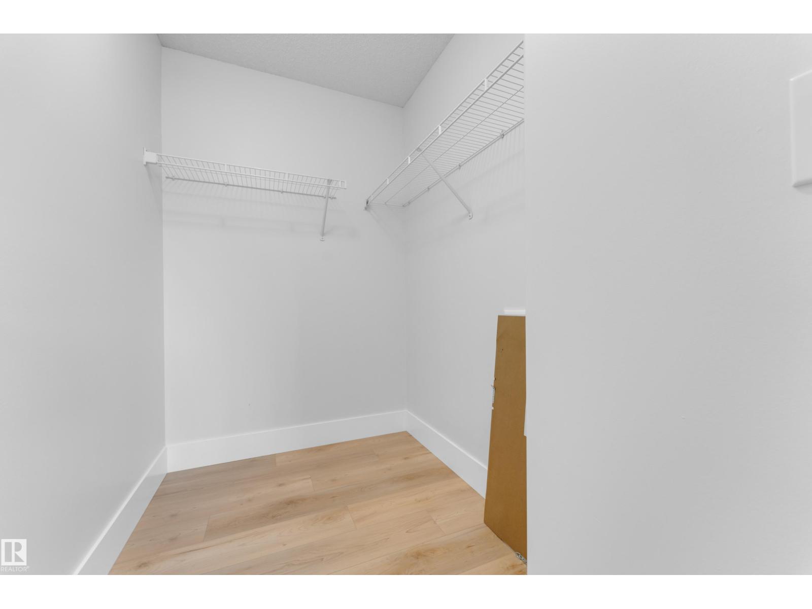 3003 25 AV NW - 26