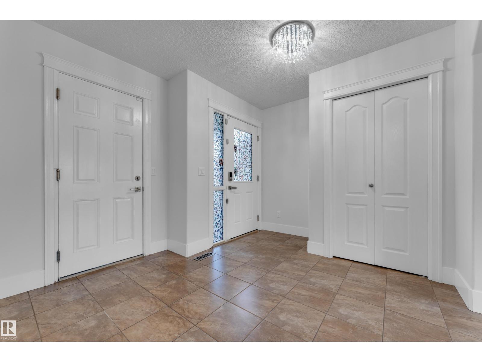 3003 25 AV NW, Silver Berry, Edmonton photo 3