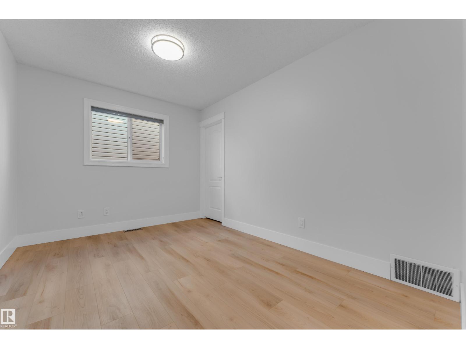 3003 25 AV NW - Image 30