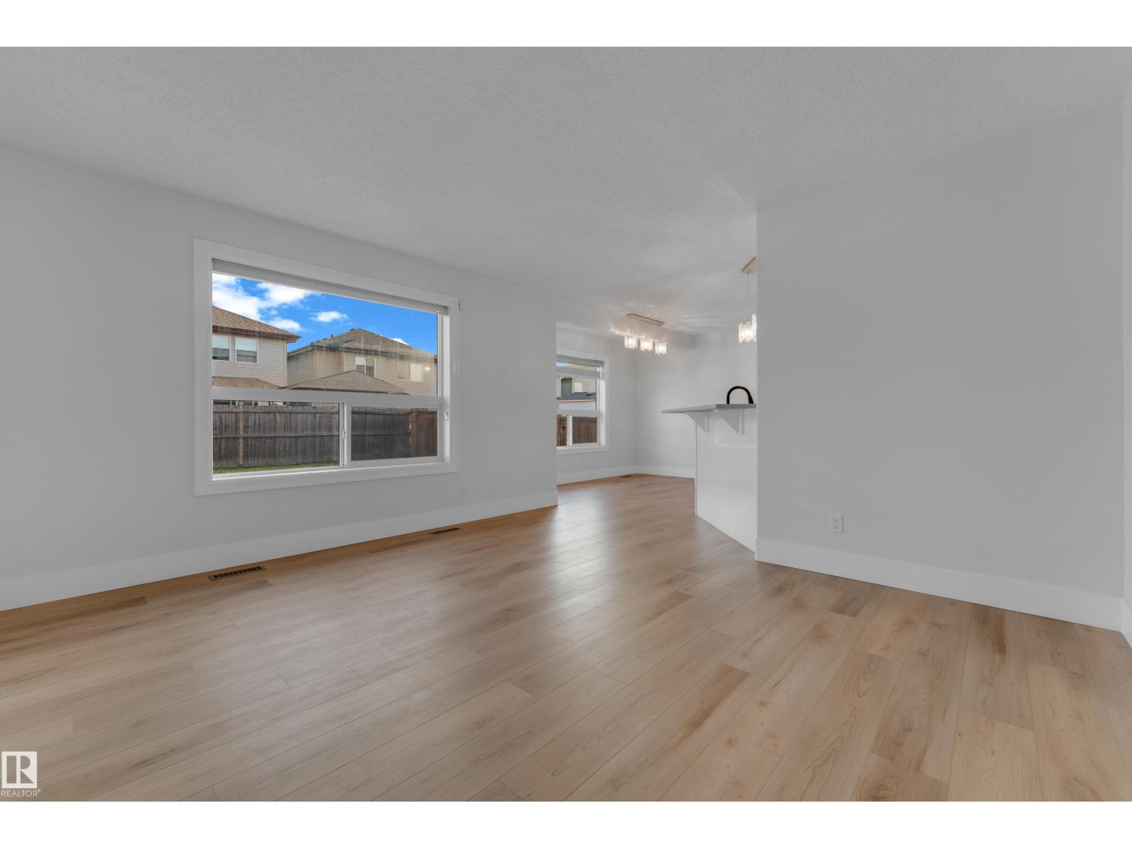 3003 25 AV NW - 7