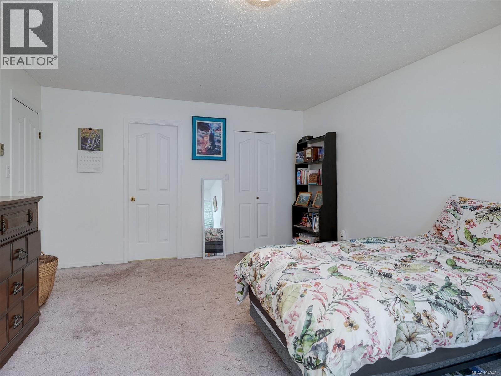 2369 Robertson St - 10