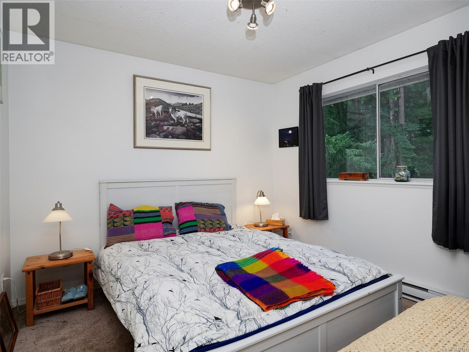 2369 Robertson St - 13