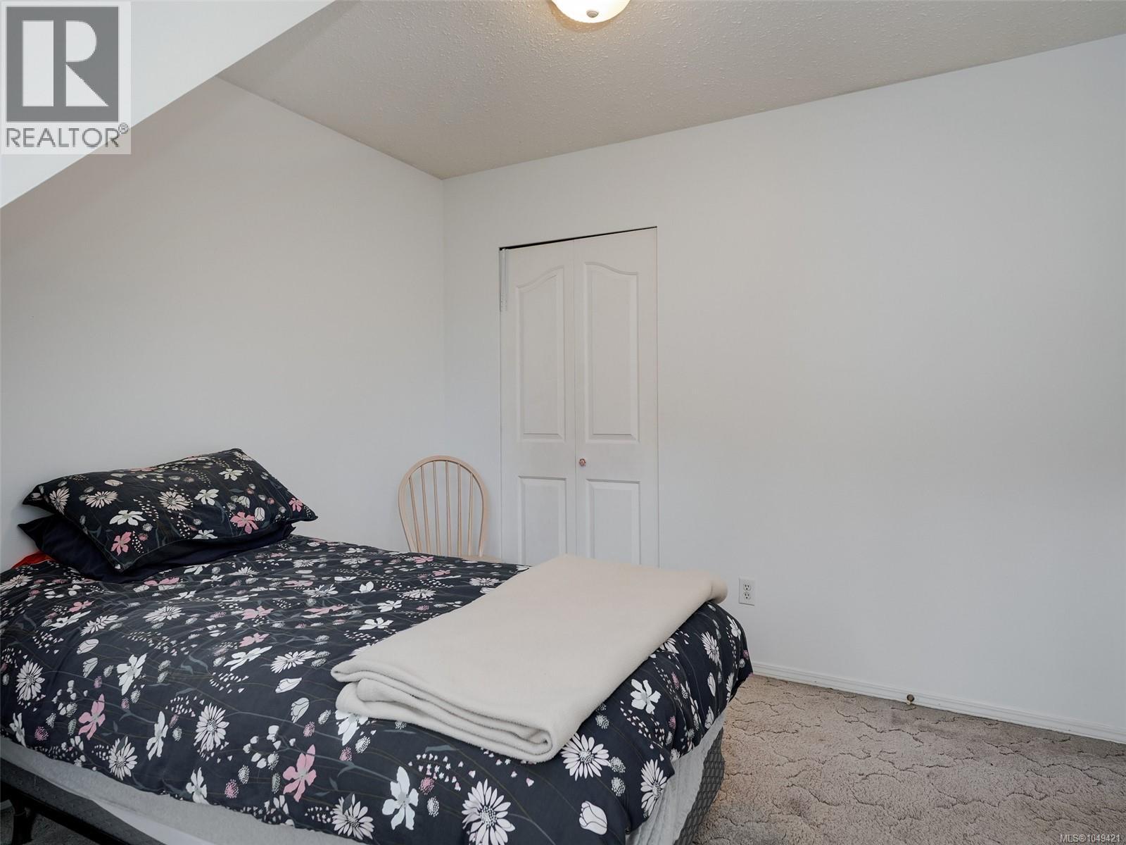 2369 Robertson St - 16