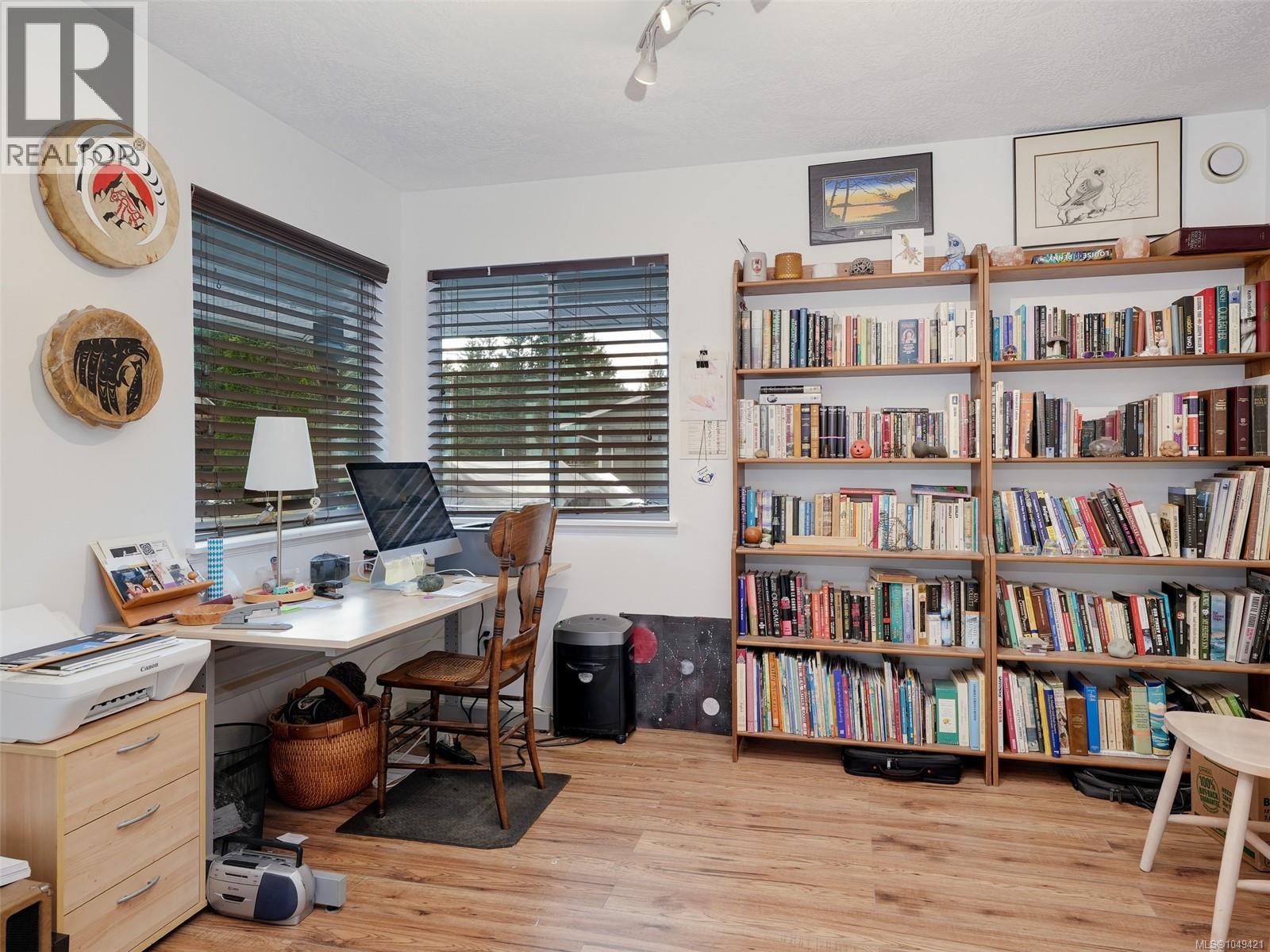 2369 Robertson St - 18